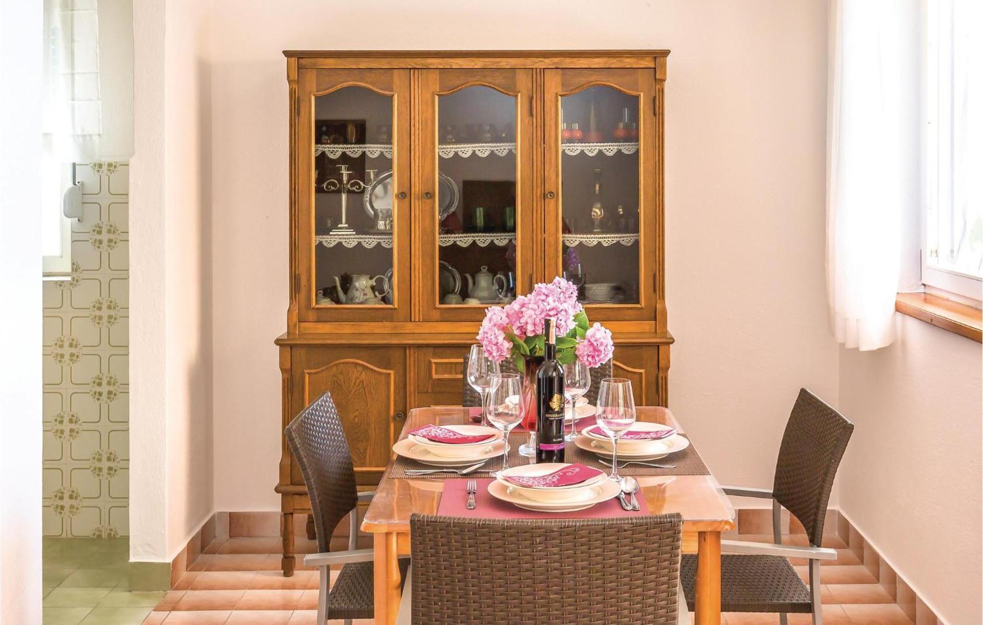 Nice Apartment In Tucepi With Wifi Екстериор снимка